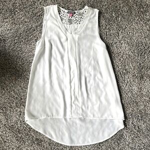 EUC Women’s Vince Camuto Sleeveless Blouse, White/Cream, Size S